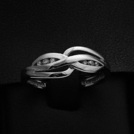 white gold ring with cubic zirconia stones