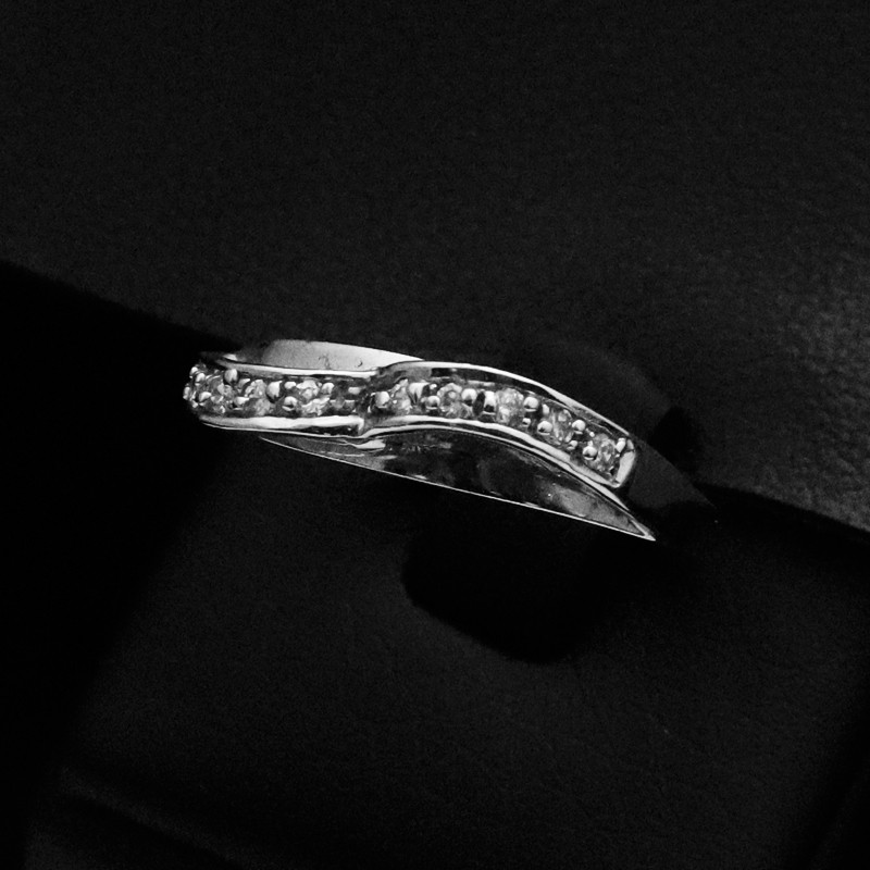 white gold ring with cubic zirconia stones