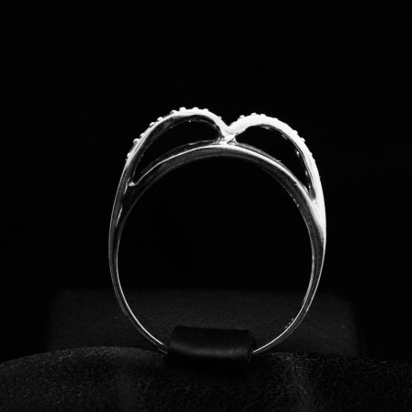 white gold ring with cubic zirconia stones