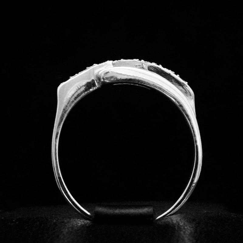 λευκοχρυσο δαχτυλιδι με πετρες ζιργκον