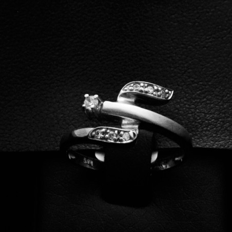 white gold ring with cubic zirconia stones