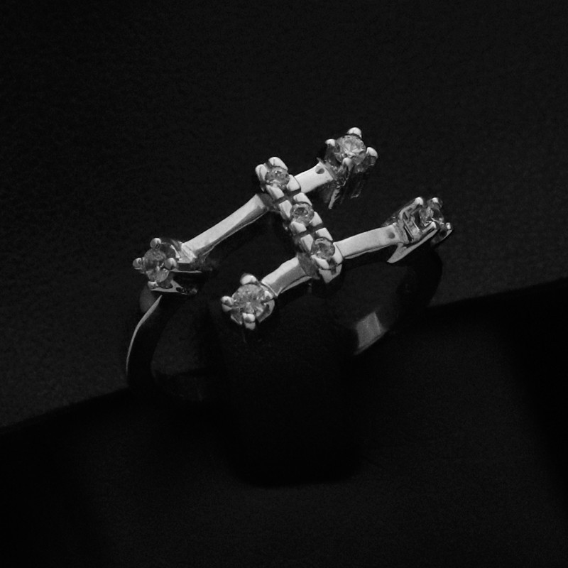 white gold ring with cubic zirconia stones