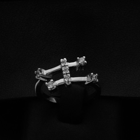 white gold ring with cubic zirconia stones