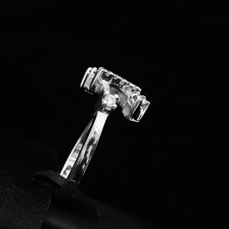 white gold ring with cubic zirconia stones