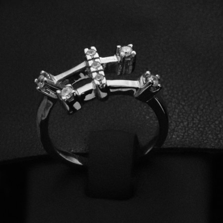 white gold ring with cubic zirconia stones