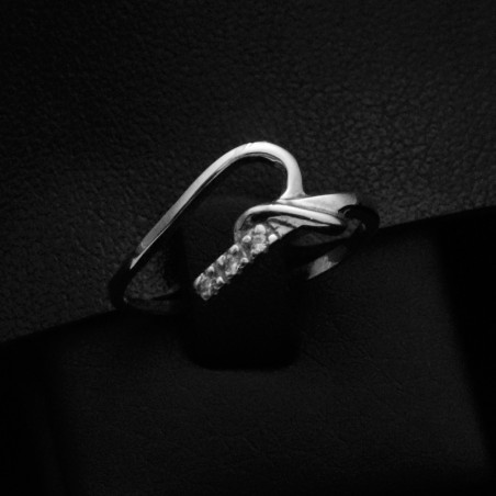 λευκοχρυσο δαχτυλιδι με πετρες ζιργκον