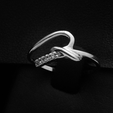 λευκοχρυσο δαχτυλιδι με πετρες ζιργκον