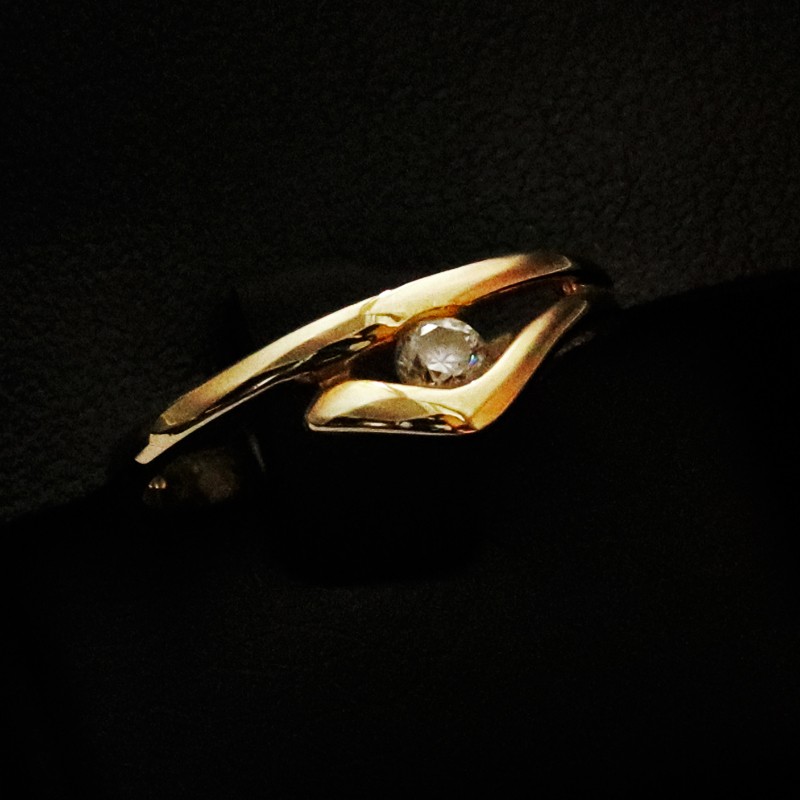 χρυσο δαχτυλιδι με πετρα ζιργκον