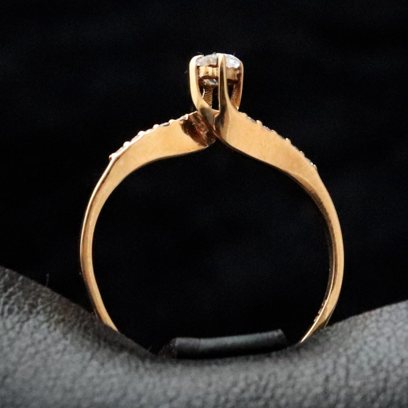 golden women ring with cubic zirconia