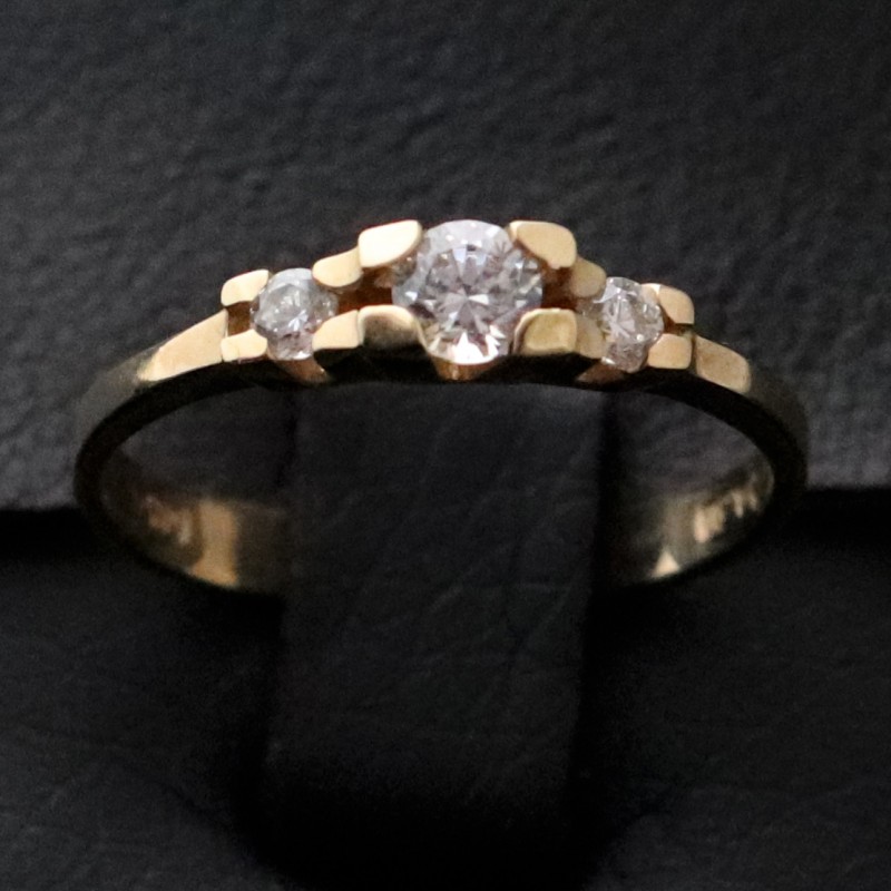 womens ring in gold with cubic zirconia