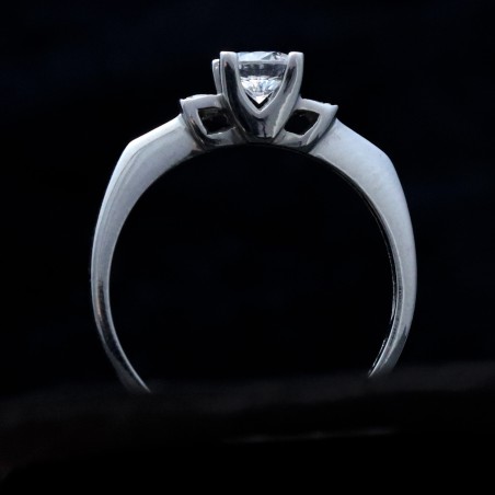 engagement ring in white gold with cubic zirconia