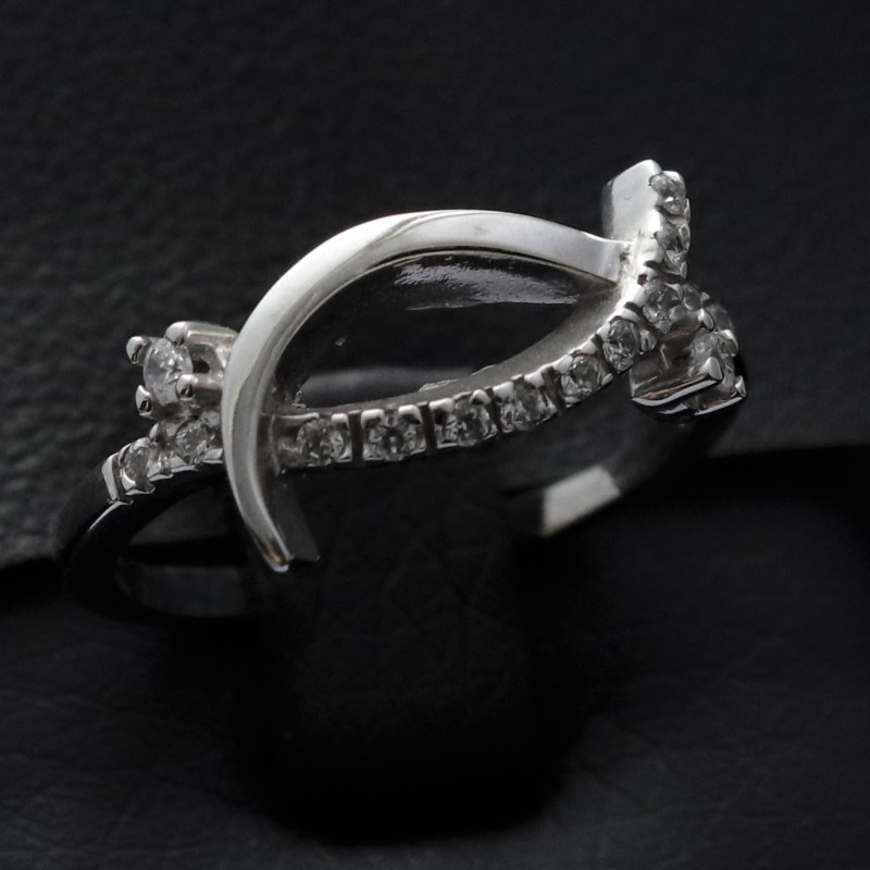 white gold ring with cubic zirconia stones