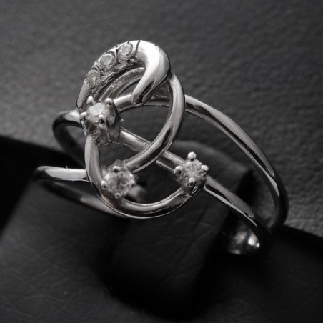 womens white gold ring with cubic zirconia