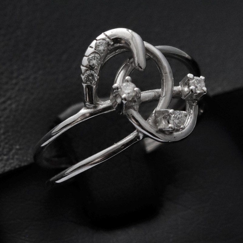 womens white gold ring with cubic zirconia
