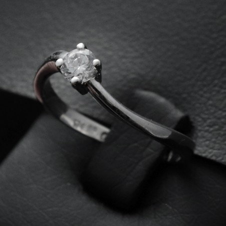 engagement ring white gold with cubic zirconia