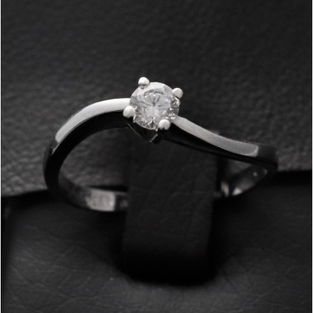 engagement ring white gold with cubic zirconia