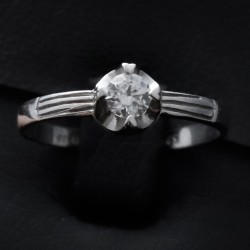 engagement ring white gold with cubic zirconia