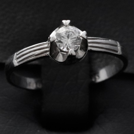 engagement ring white gold with cubic zirconia