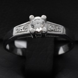 engagement ring white gold with cubic zirconia
