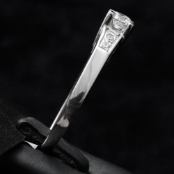 engagement ring white gold with cubic zirconia 2