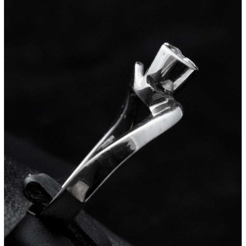 μονοπετρο δαχτυλιδι λευκοχρυσο με ζιρκον