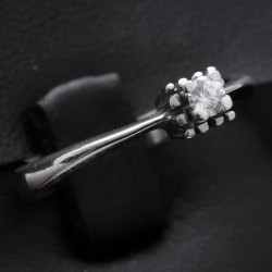 engagement ring white gold with cubic zirconia stone 2