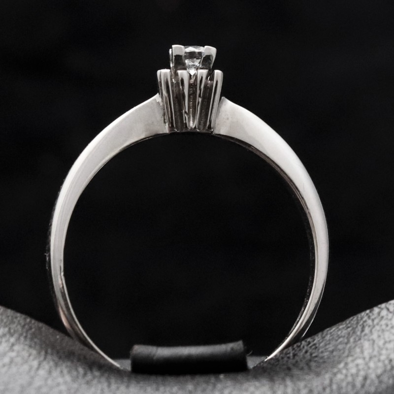 engagement ring white gold with cubic zirconia...