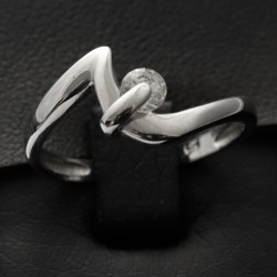 white gold ring with cubic zirconia