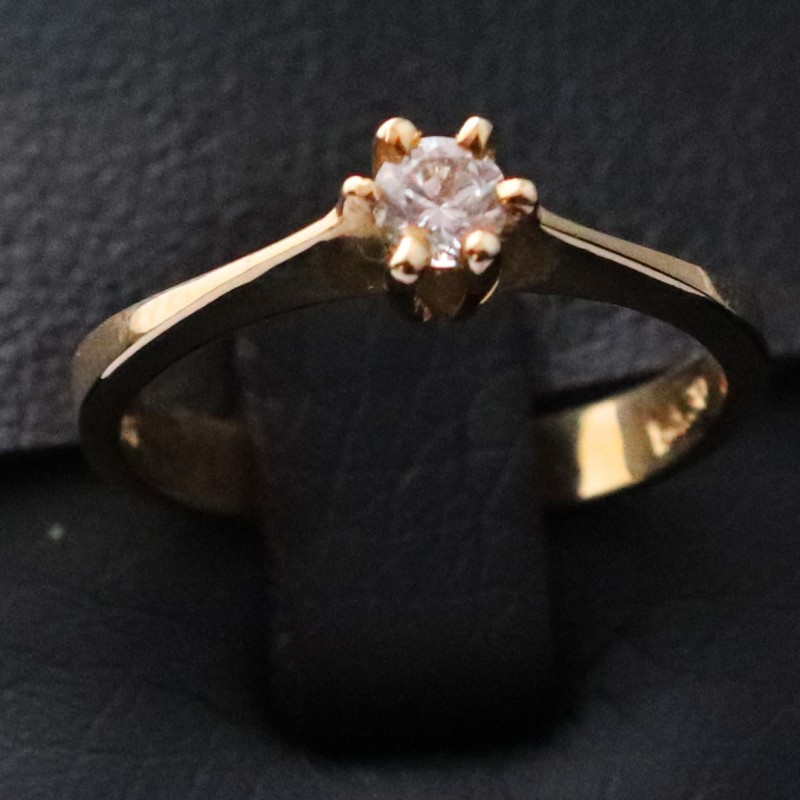 yellow gold engagement ring with cubic zirconia