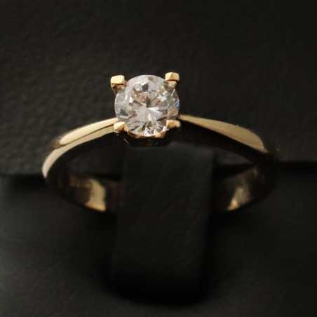 yellow gold engagement ring with cubic zirconia stone