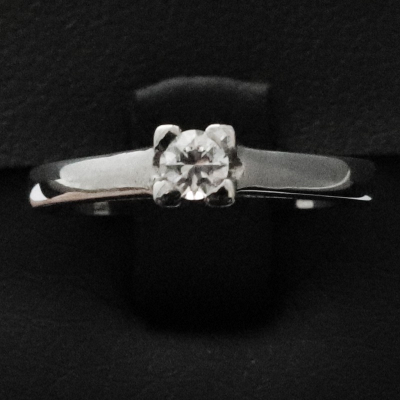 white gold ring with cubic zirconia stone
