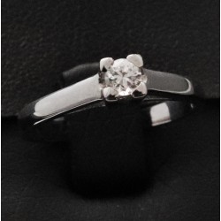 white gold ring with cubic zirconia stone