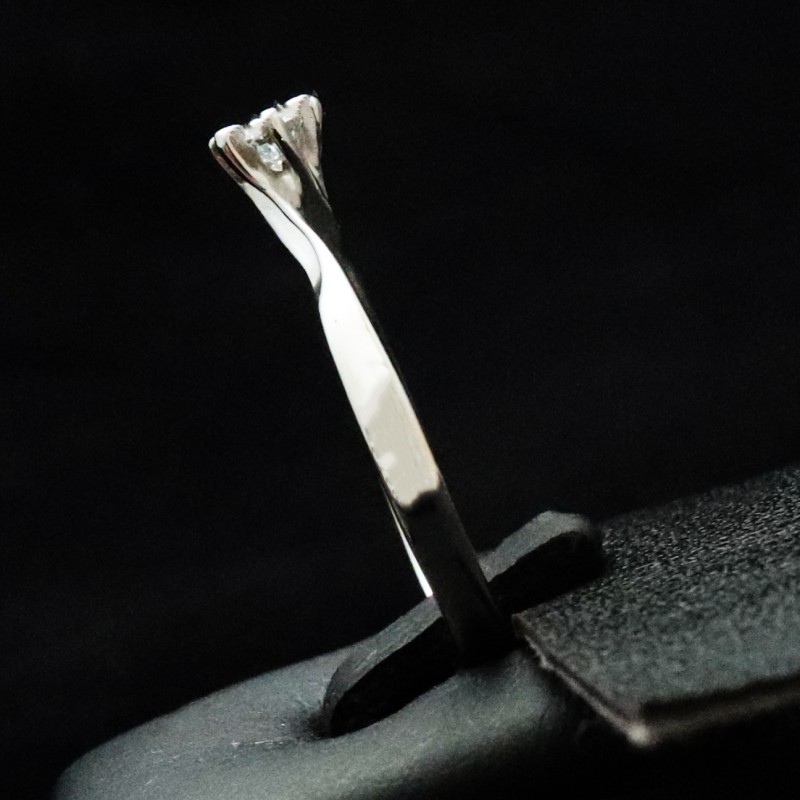 white gold womens ring with cubic zirconia