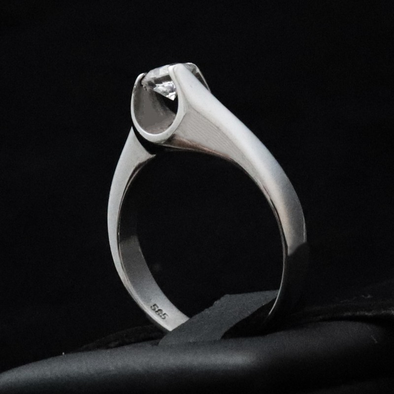 white gold ring with cubic zirconia