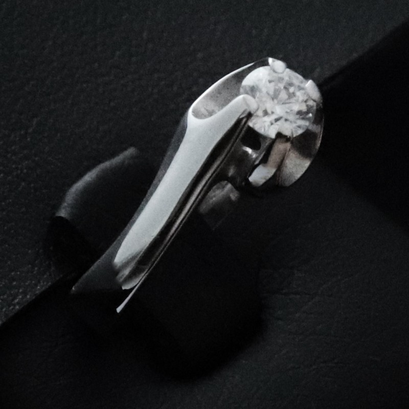 white gold ring with cubic zirconia