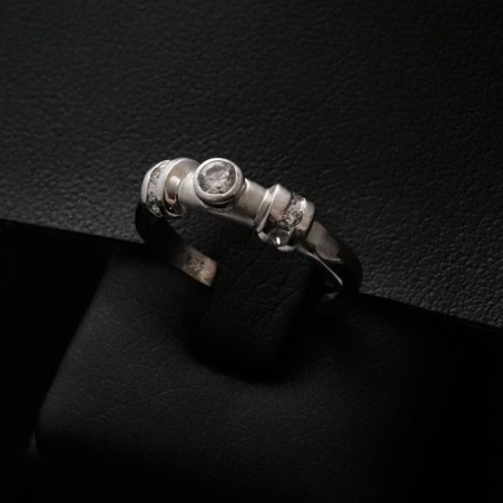 white gold ring with cubic zirconia