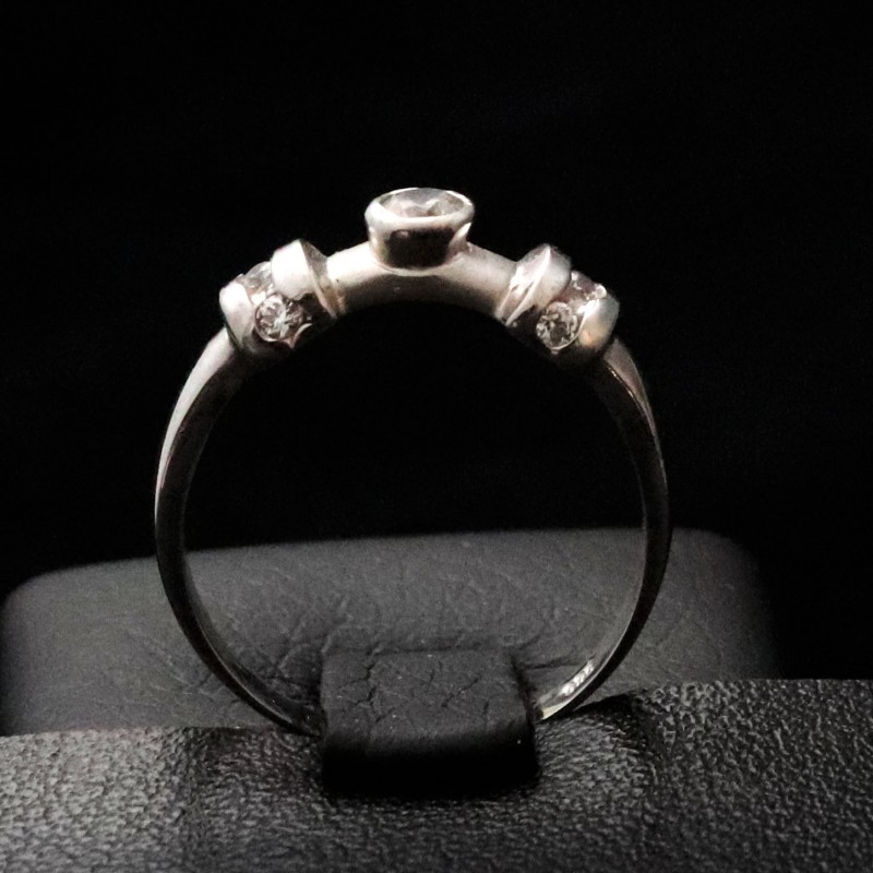 white gold ring with cubic zirconia