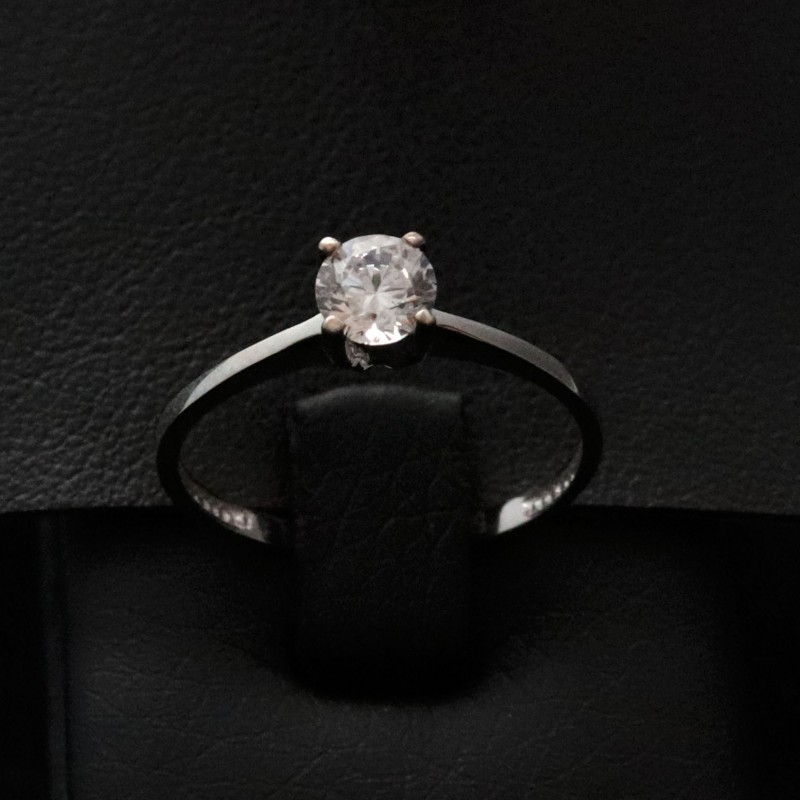 single stone ring with cubic zirconia stone
