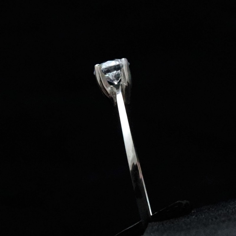 single stone ring with cubic zirconia stone