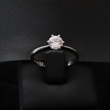 single stone ring with cubic zirconia stone