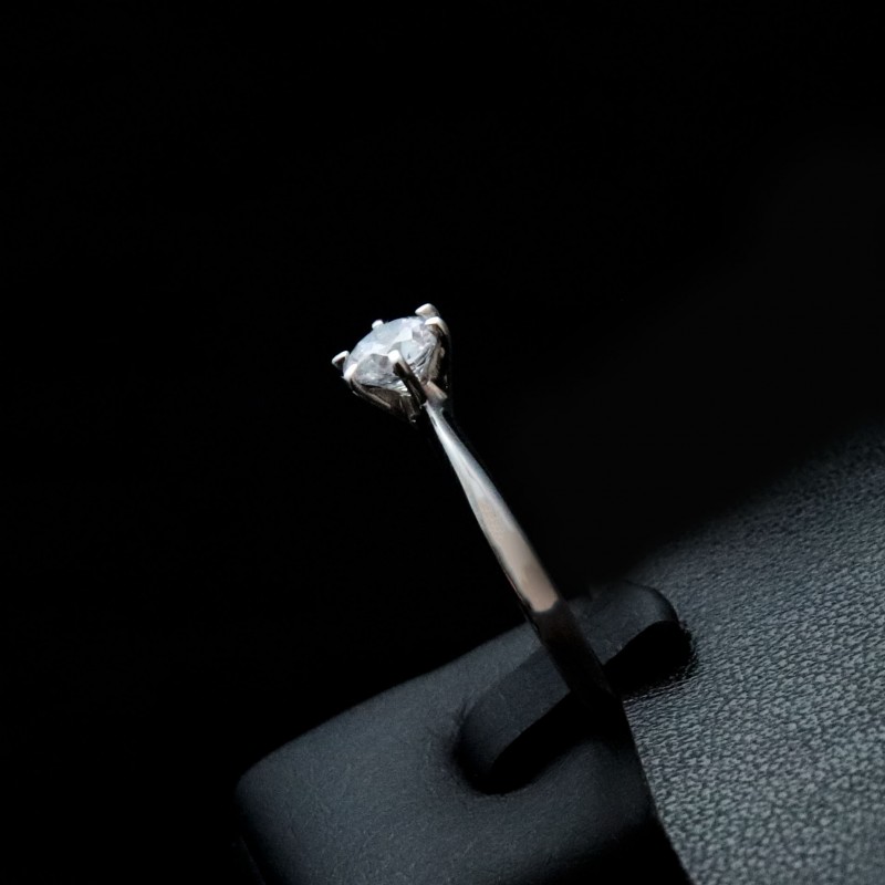 single stone ring with cubic zirconia stone