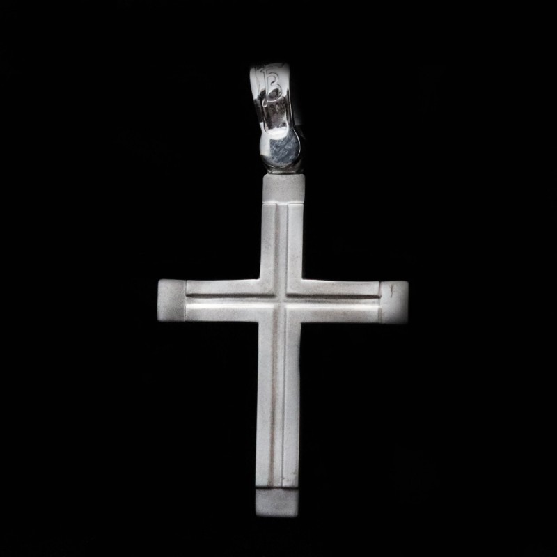 white gold male cross with pattern