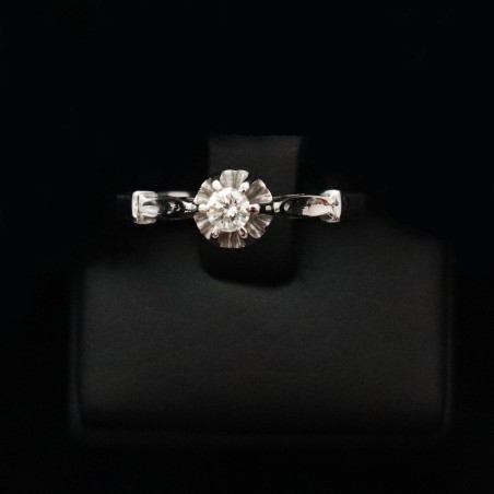 Λευκοχρυσο μονοπετρο με μπριγιαν