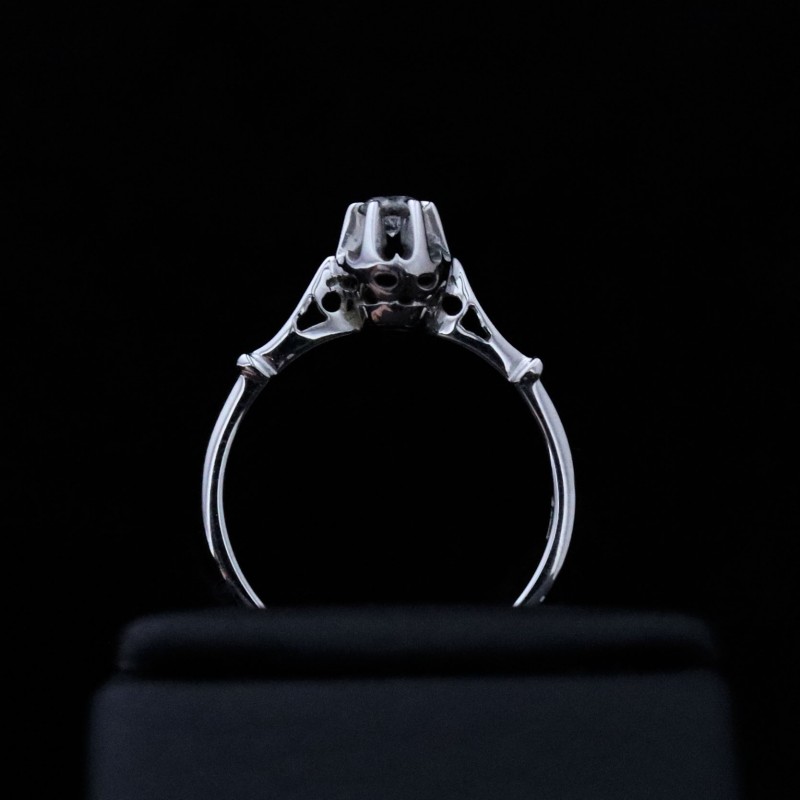 Λευκοχρυσο μονοπετρο με μπριγιαν