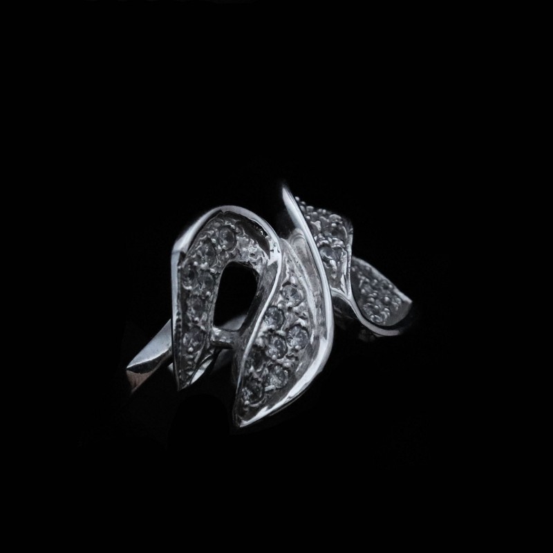 δαχτυλιδι λευκοχρυσο με πετρες ζιργκον