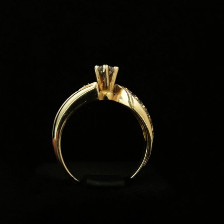 gold ring with cubic zirconia stones