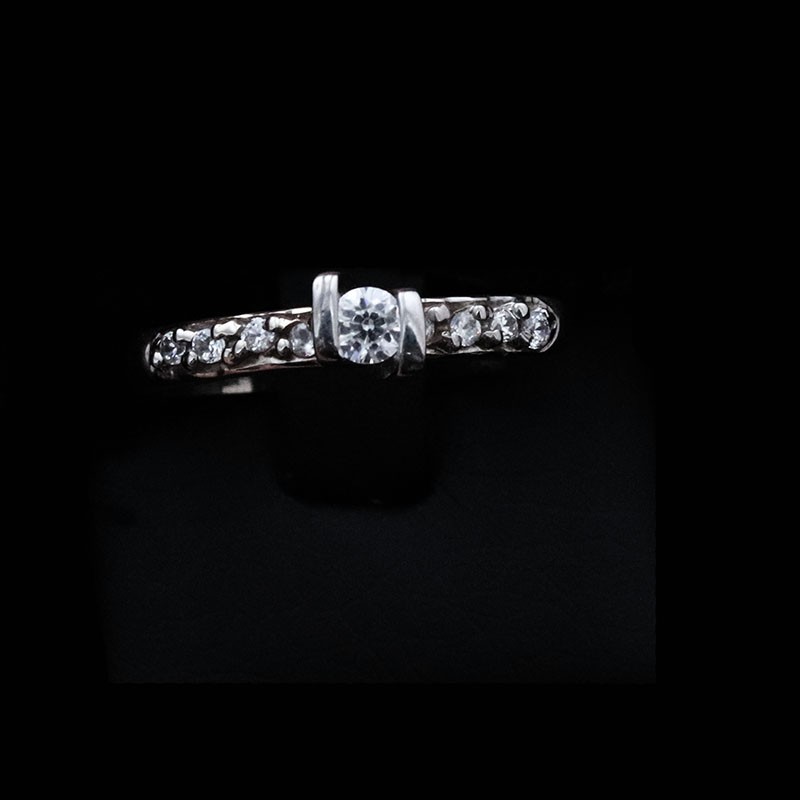 white gold ring with cubic zirconia