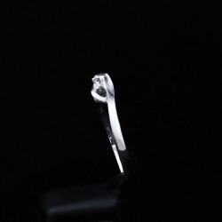 single stone ring with cubic zirconia stone 2