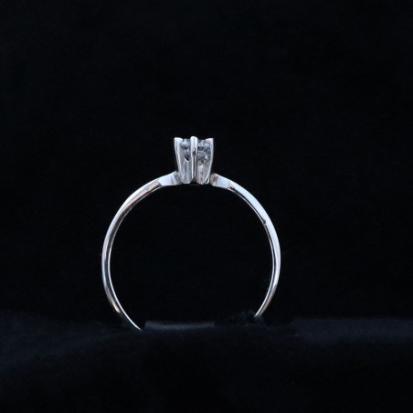 single stone ring with cubic zirconia stone