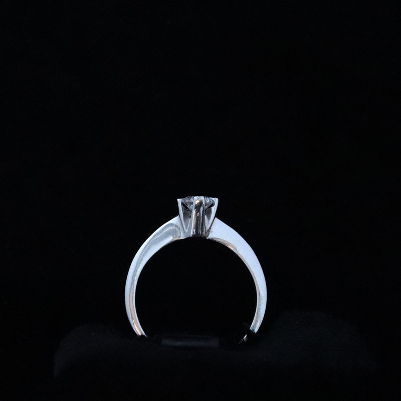 single stone ring with cubic zirconia stone